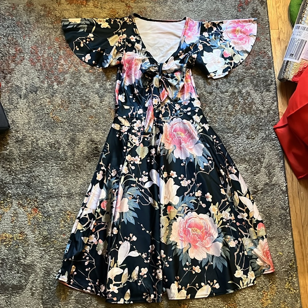 NWOT Blackmilk Koson Flowers Rio Midi Dress (S) - Picture 6 of 8